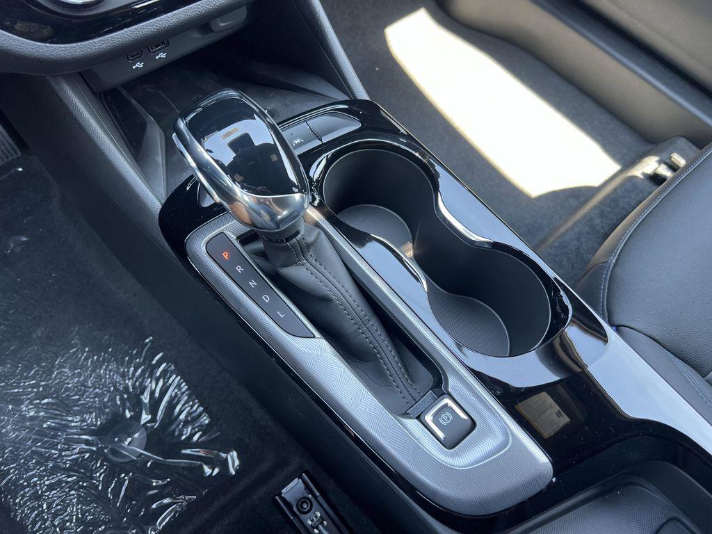 new 2025 Buick Envista car, priced at $29,475
