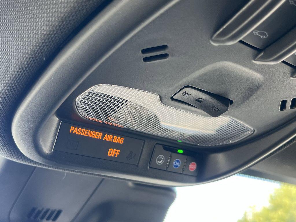 new 2025 Buick Envista car, priced at $29,475