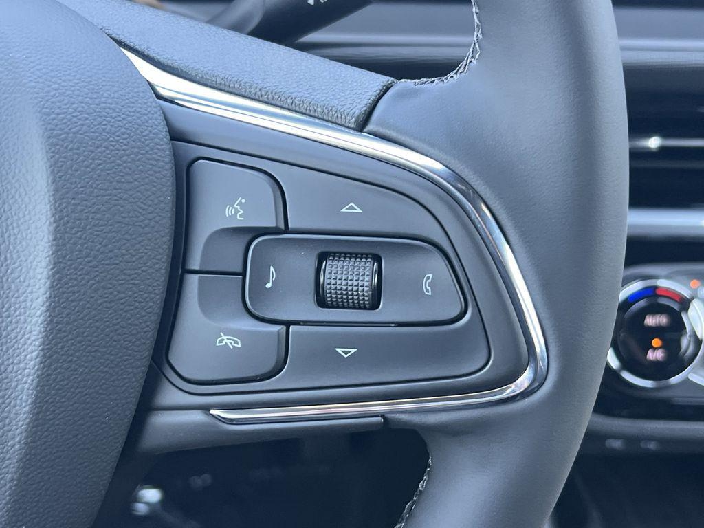 new 2025 Buick Envista car, priced at $29,475