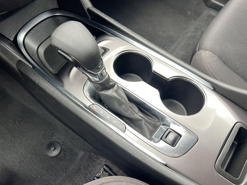 used 2024 Chevrolet Malibu car, priced at $22,999