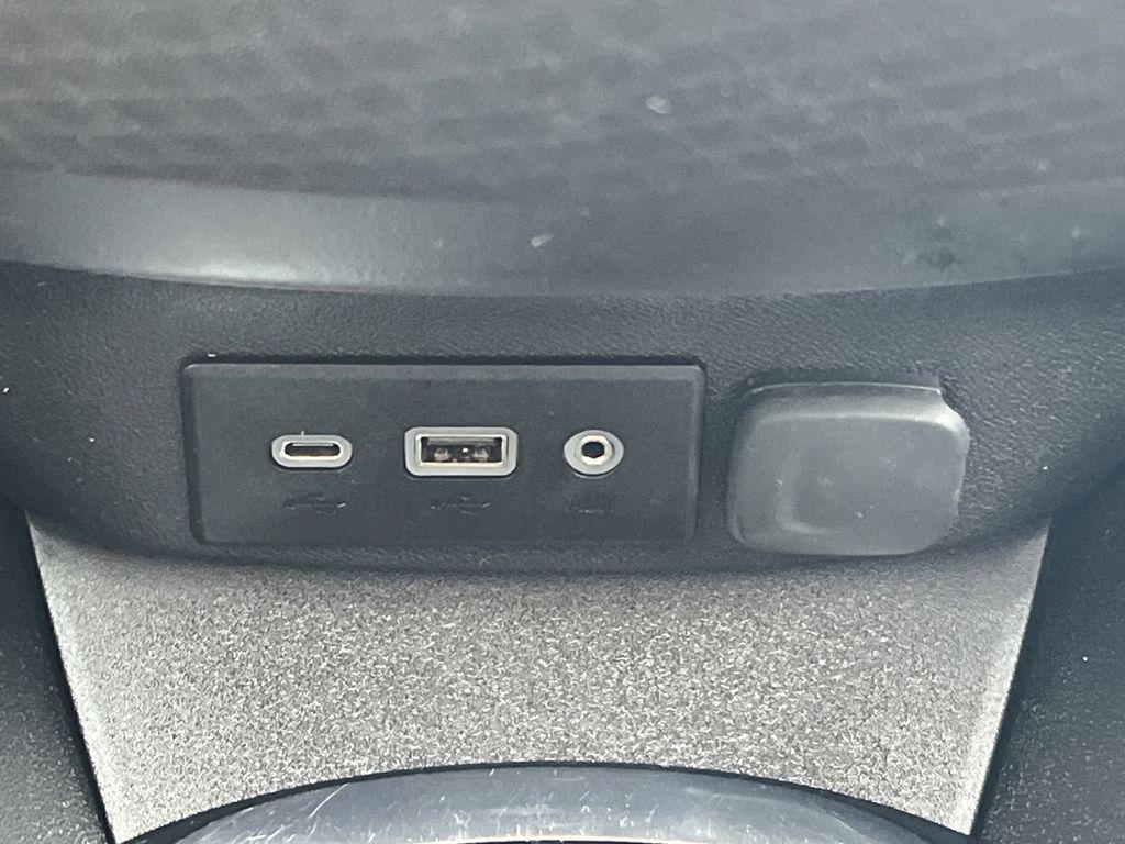 used 2024 Chevrolet Malibu car, priced at $22,999