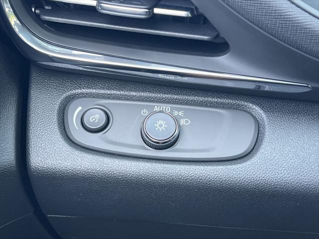 new 2025 Buick Envista car, priced at $31,690