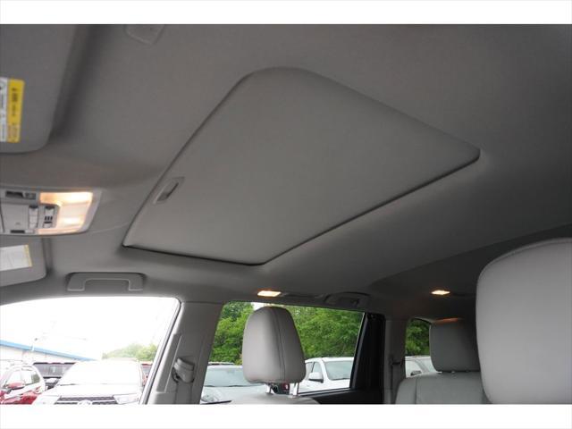 used 2019 Toyota Highlander car, priced at $25,999