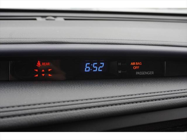 used 2019 Toyota Highlander car, priced at $25,999