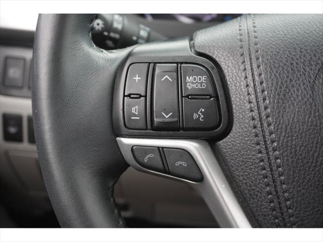 used 2019 Toyota Highlander car, priced at $25,999