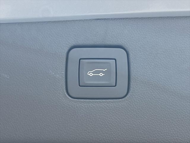 new 2025 Buick Envista car, priced at $27,455