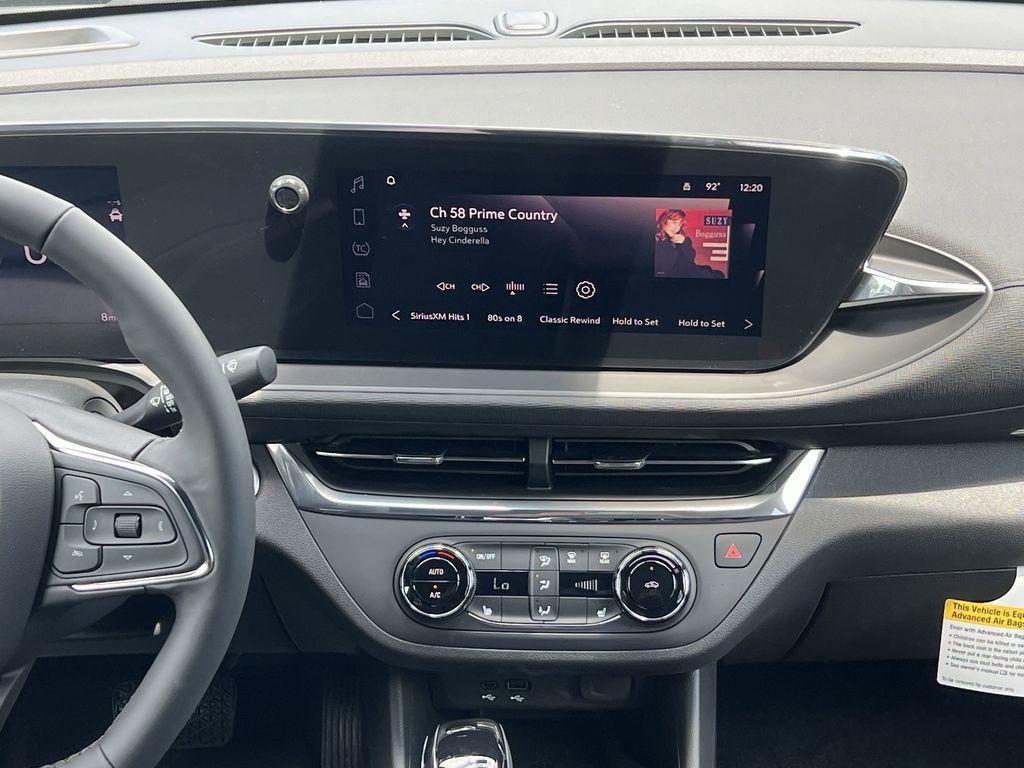 new 2025 Buick Envista car, priced at $27,455
