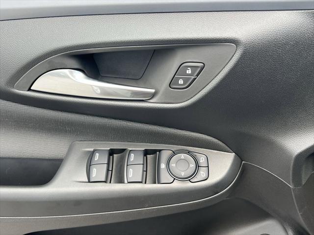 new 2025 Buick Envista car, priced at $27,455