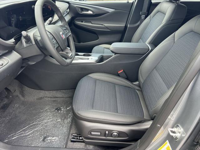 new 2025 Buick Envista car, priced at $27,455