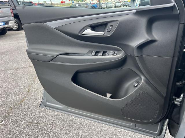 new 2025 Buick Envista car, priced at $27,455