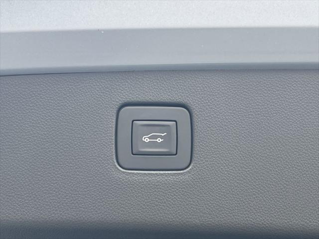 new 2025 Buick Envista car, priced at $34,585