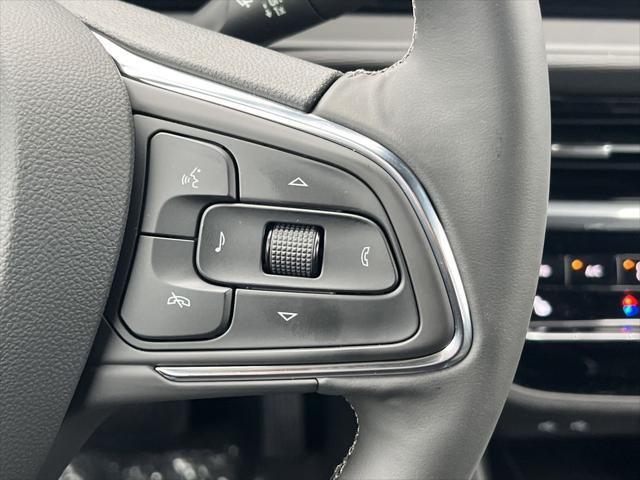 new 2025 Buick Envista car, priced at $34,585