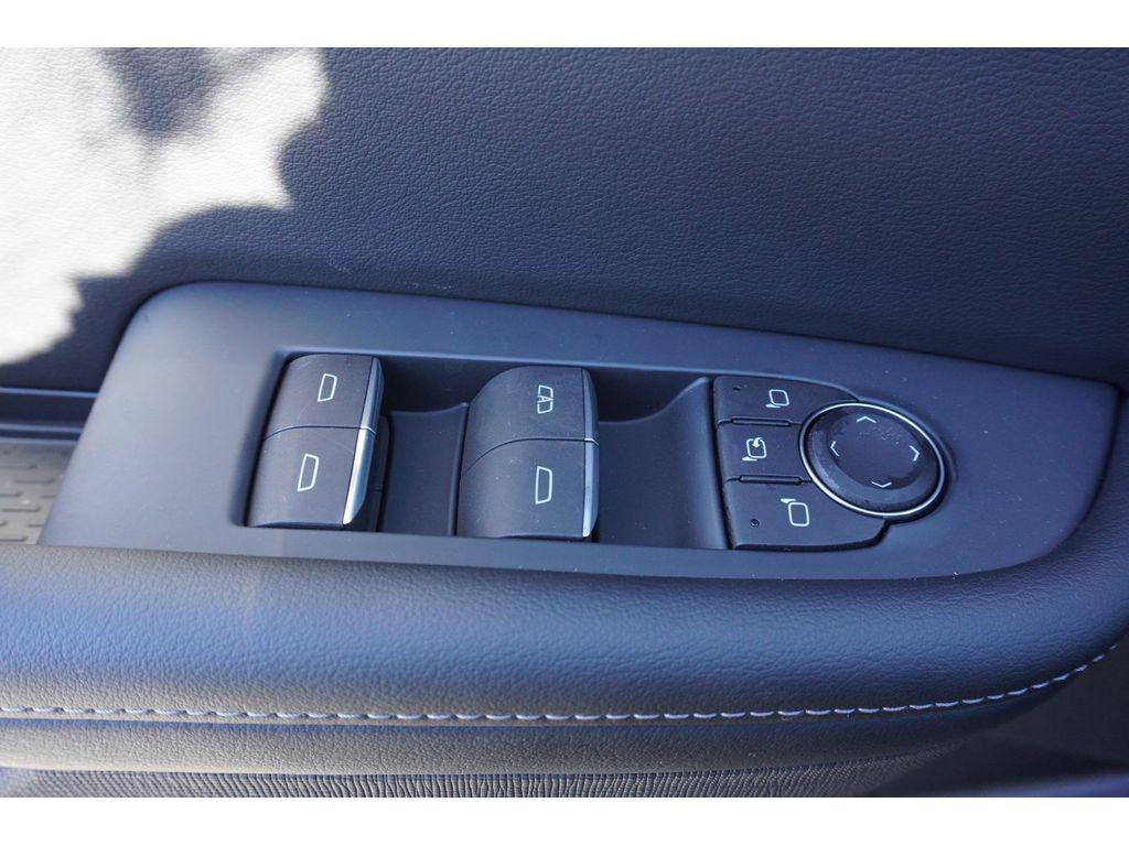 new 2025 Buick Enclave car, priced at $45,879