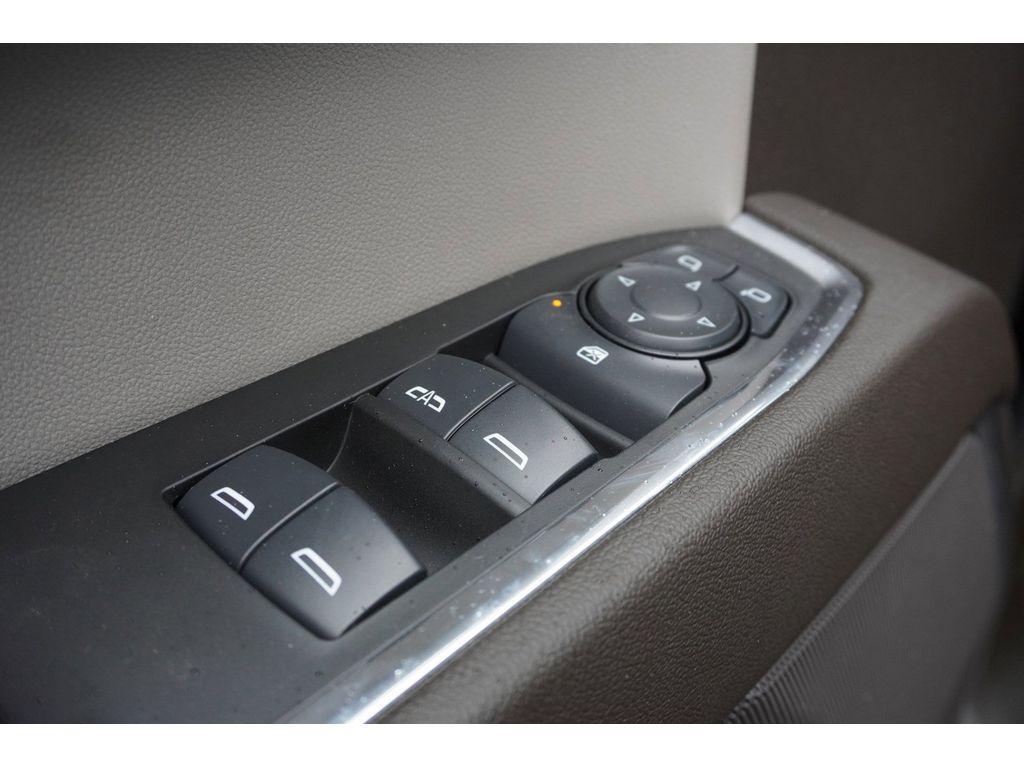 new 2025 GMC Sierra 1500 car, priced at $45,487