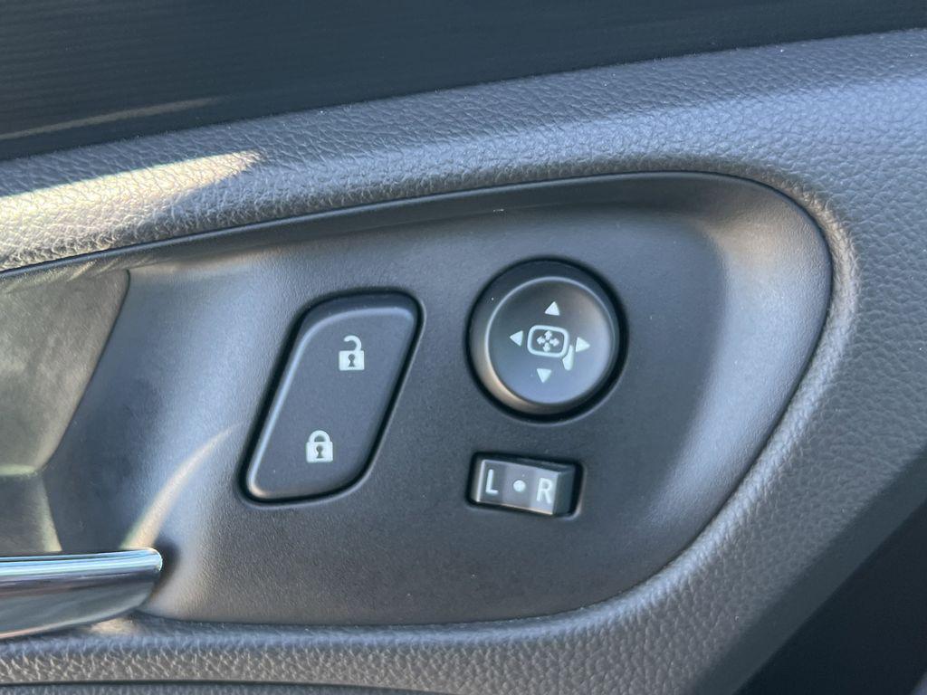 used 2016 Buick Regal car, priced at $12,999