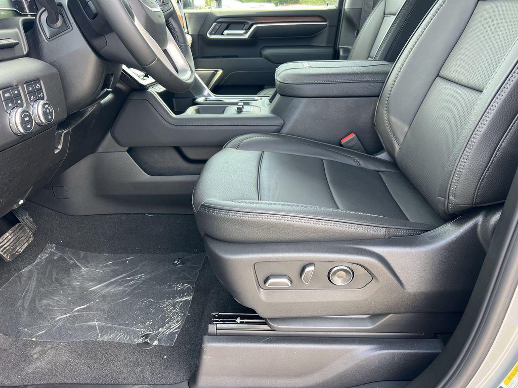 new 2025 GMC Sierra 2500 car, priced at $88,254