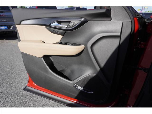 new 2025 Buick Envision car, priced at $38,390