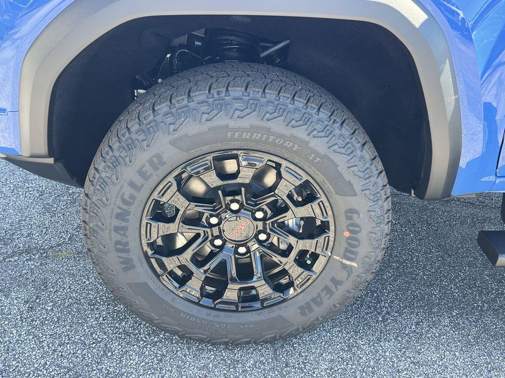 new 2026 GMC Canyon car, priced at $44,125