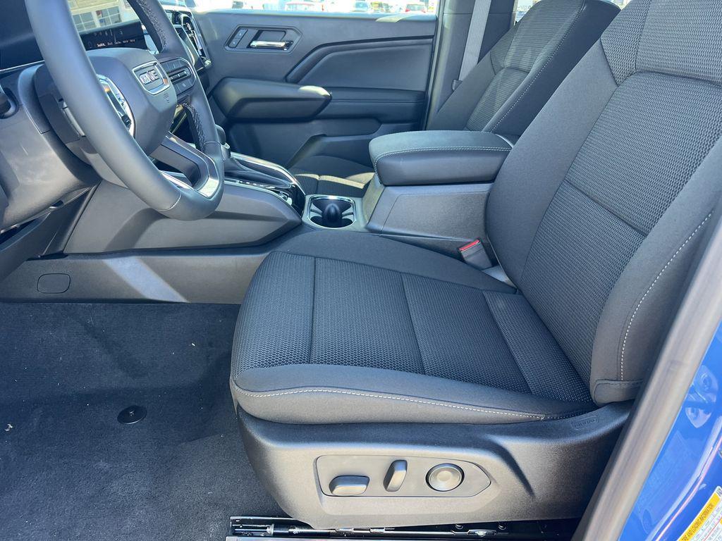 new 2026 GMC Canyon car, priced at $44,125