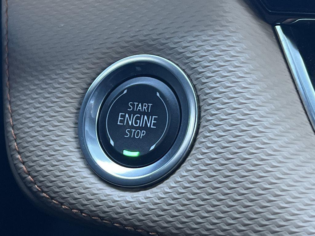 used 2025 Chevrolet Equinox car, priced at $29,999