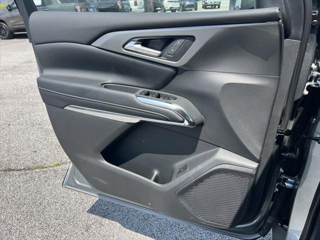 new 2025 Chevrolet Traverse car, priced at $42,560