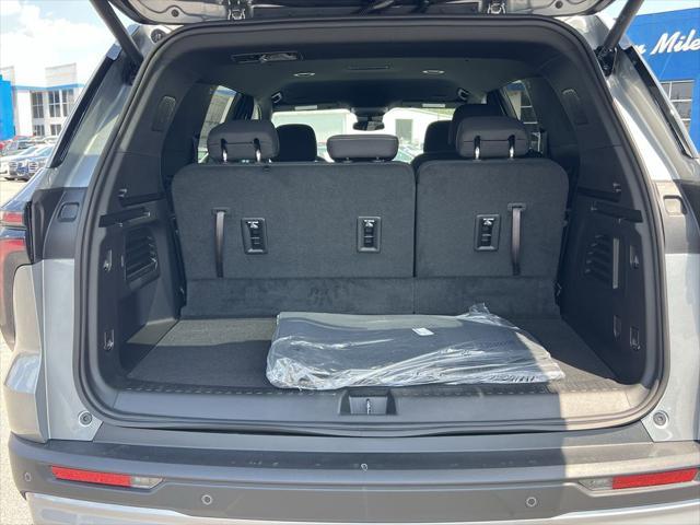 new 2025 Chevrolet Traverse car, priced at $42,560