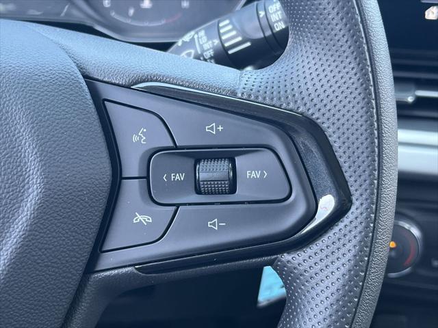 new 2025 Chevrolet Trax car, priced at $25,890