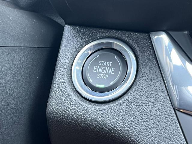 new 2025 Buick Envista car, priced at $27,455