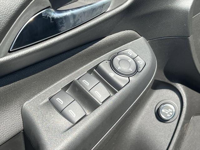new 2025 Buick Envista car, priced at $27,455