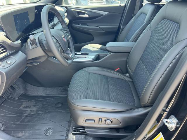 new 2025 Buick Envista car, priced at $27,455