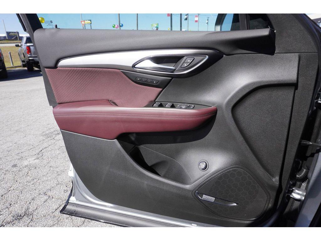 new 2025 Buick Envision car, priced at $43,735