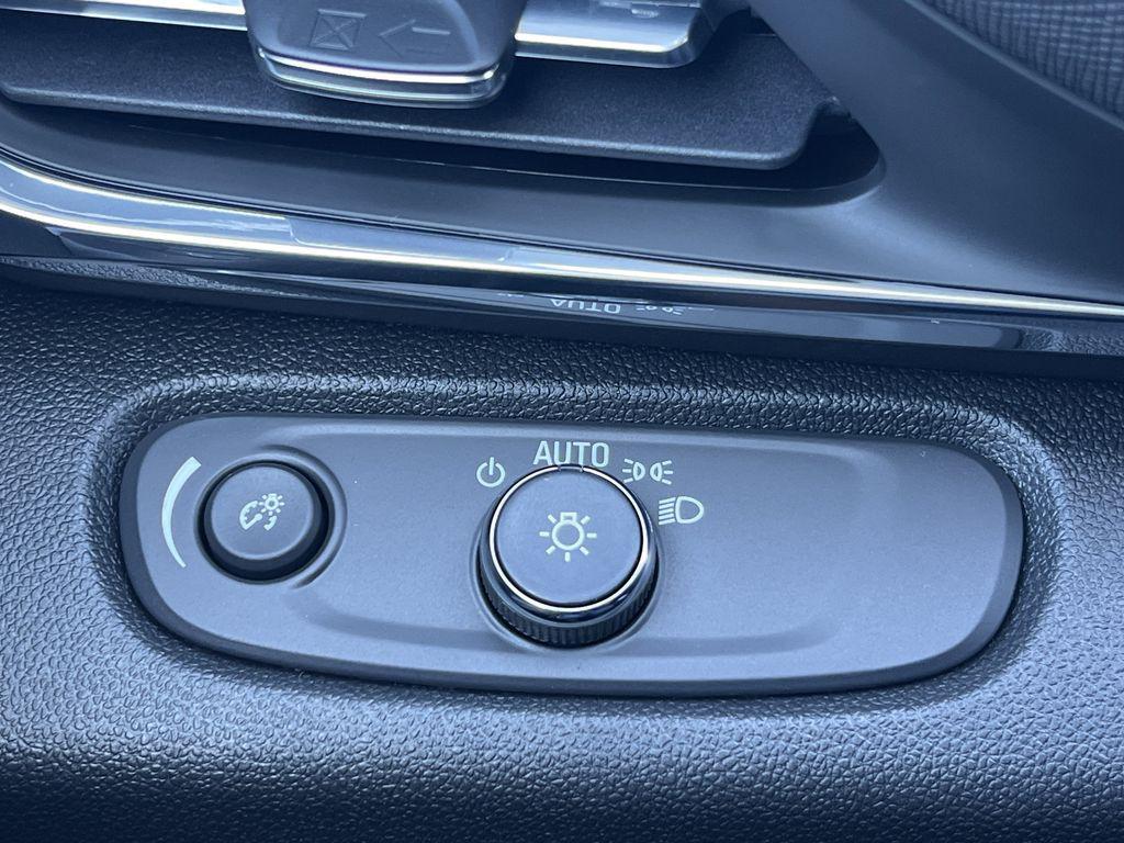 new 2026 Buick Envista car, priced at $27,485