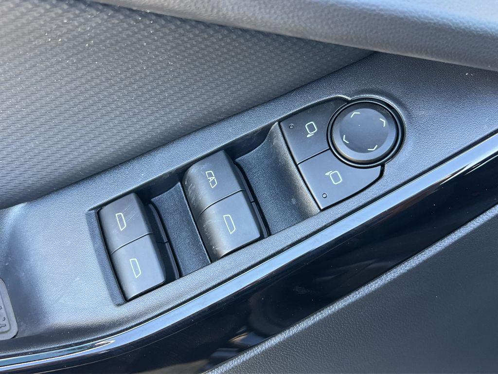 new 2026 Chevrolet Equinox car, priced at $30,495