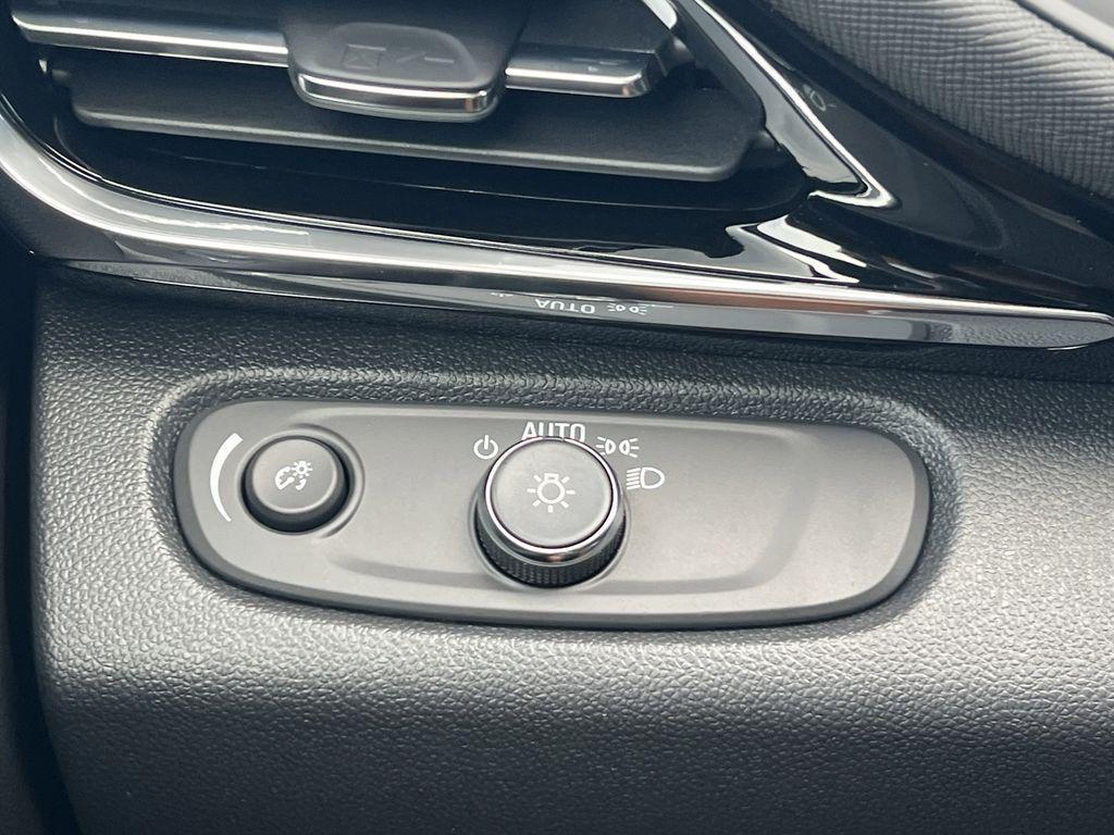 new 2026 Buick Envista car, priced at $32,385