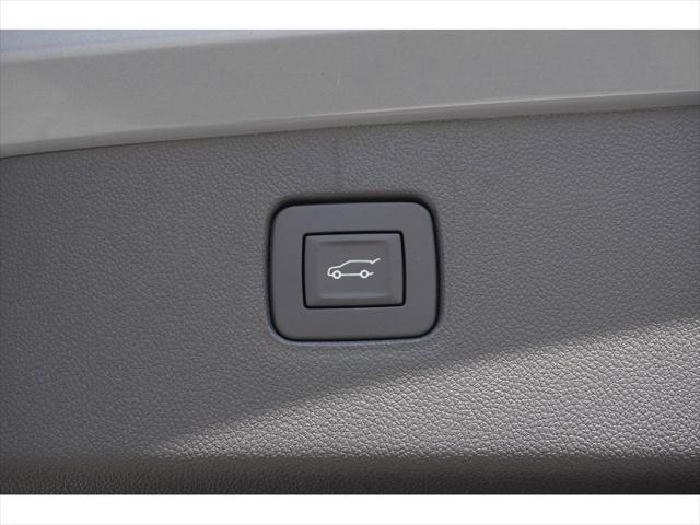 new 2025 Buick Envista car, priced at $27,180