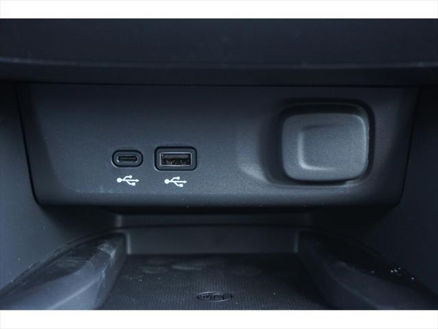 new 2025 Buick Envista car, priced at $27,180
