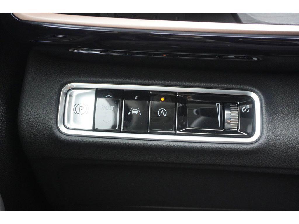 new 2025 Buick Envision car, priced at $43,040