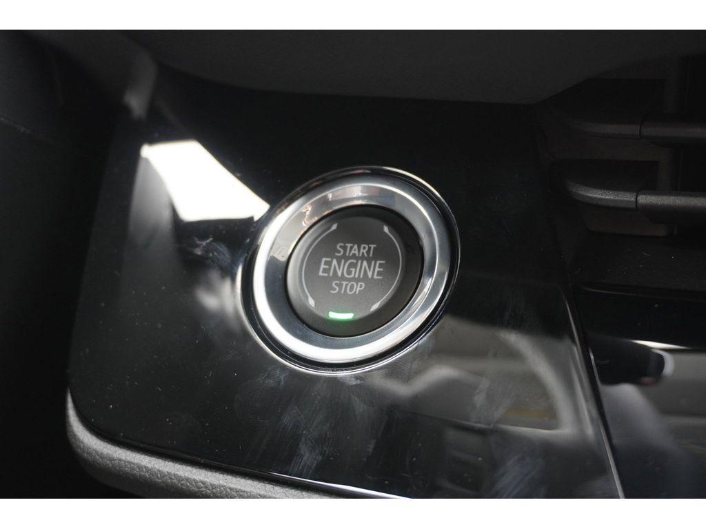new 2025 Buick Envision car, priced at $43,040