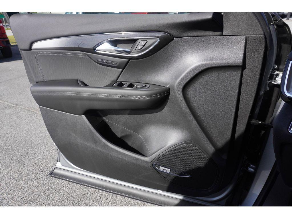 new 2025 Buick Envision car, priced at $38,390