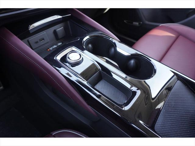 new 2025 Buick Envision car, priced at $43,735