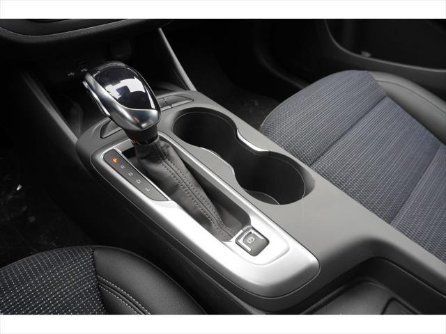 new 2025 Buick Envista car, priced at $26,880