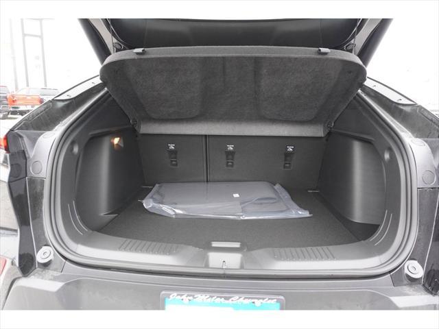 new 2025 Buick Envista car, priced at $26,880