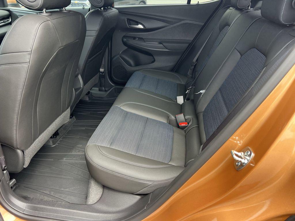 new 2025 Buick Envista car, priced at $27,455