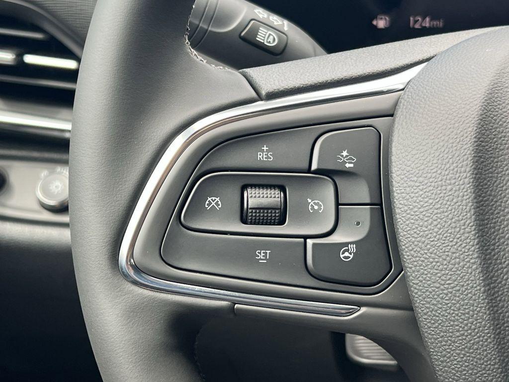 new 2025 Buick Envista car, priced at $27,455