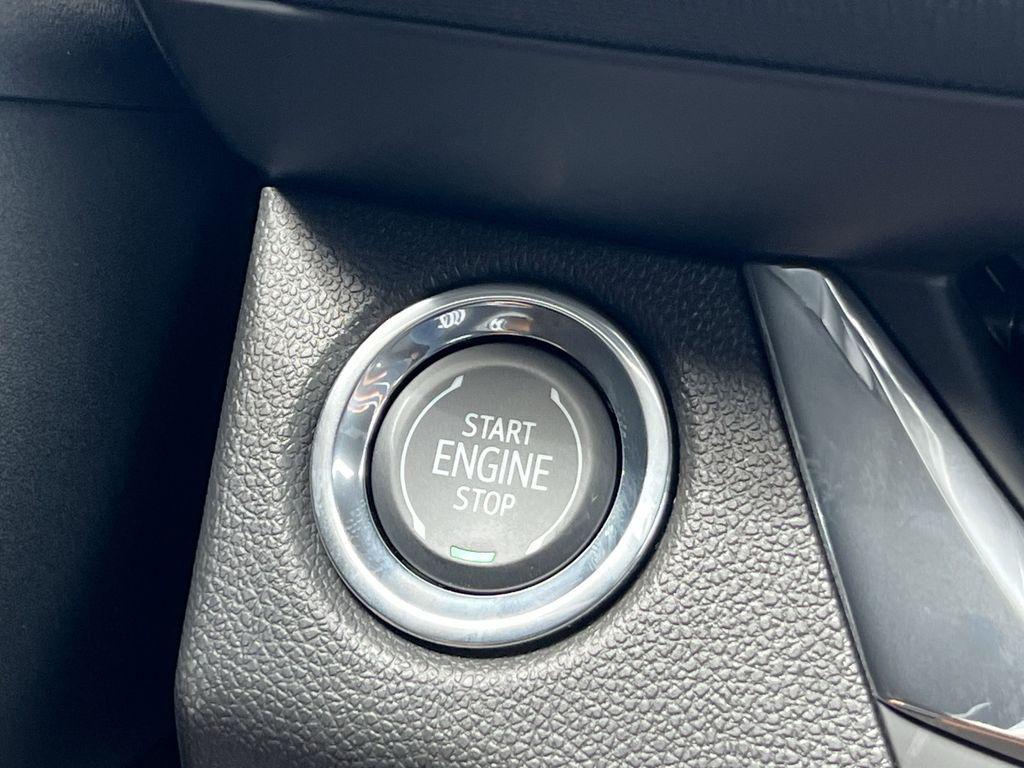 new 2025 Buick Envista car, priced at $27,455