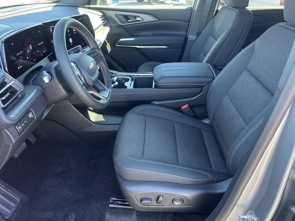 new 2026 Chevrolet Traverse car, priced at $42,695