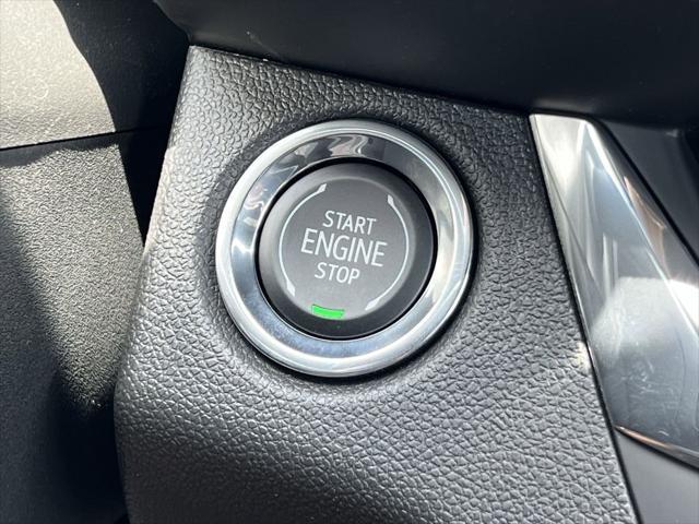 new 2025 Buick Envista car, priced at $26,860