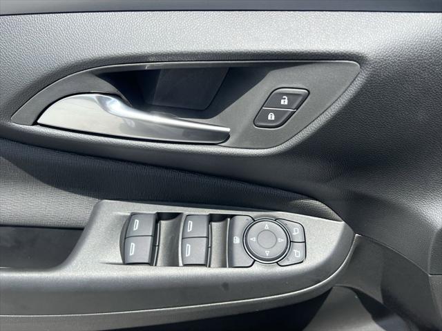 new 2025 Buick Envista car, priced at $26,860