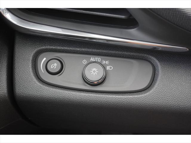 new 2025 Buick Envista car, priced at $26,860