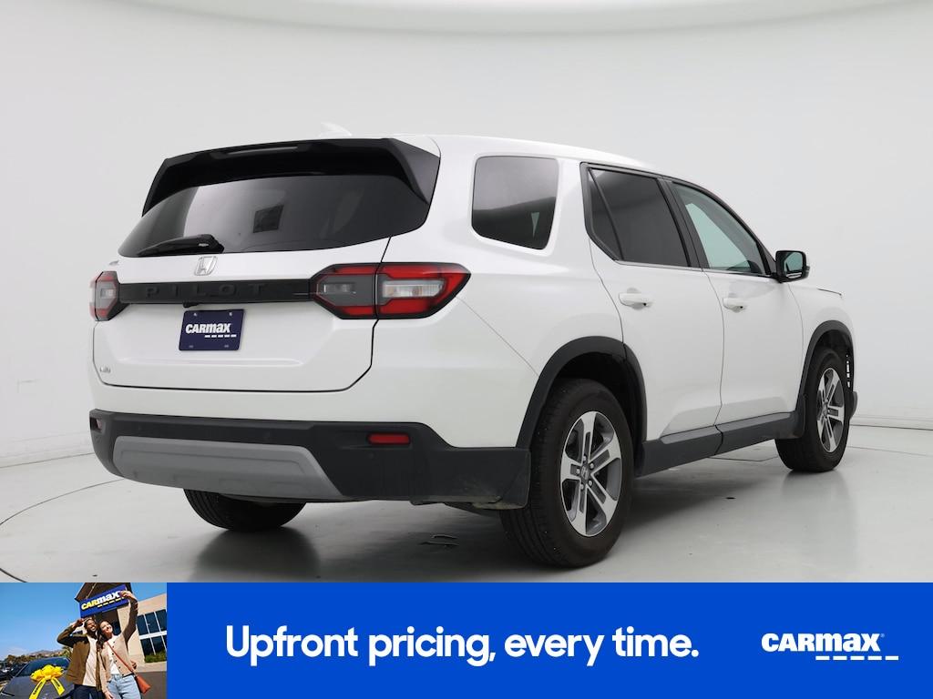 used 2025 Honda Pilot car, priced at $40,998